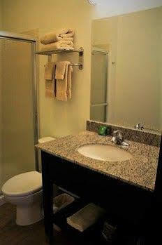 Inn At Hunters Run Watford City Exterior foto